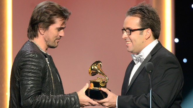 JUANES GRAMMYS 2013.jpg